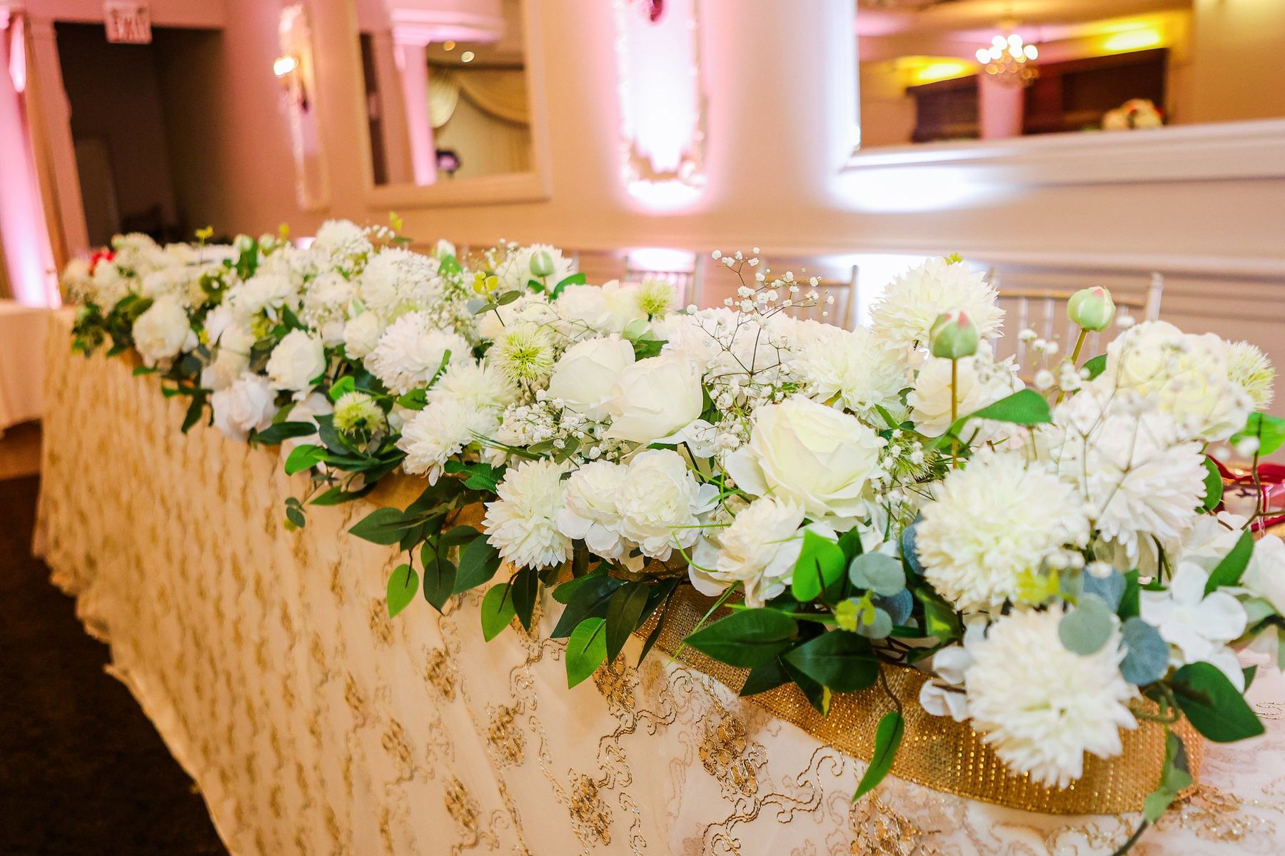 Head table white floral runner