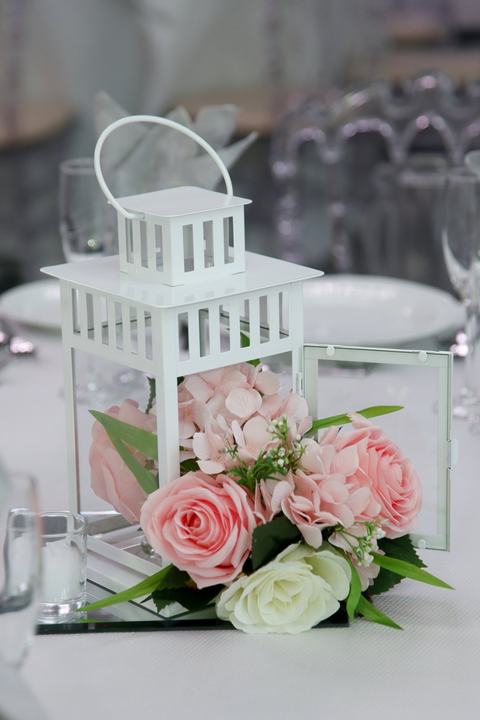 Lantern centerpiece pink roses