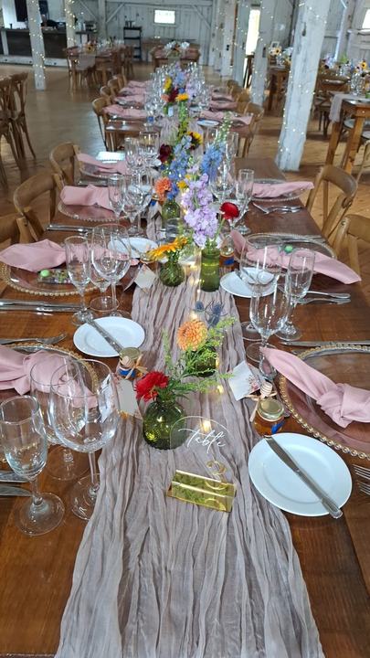 Rustic long table flower runner