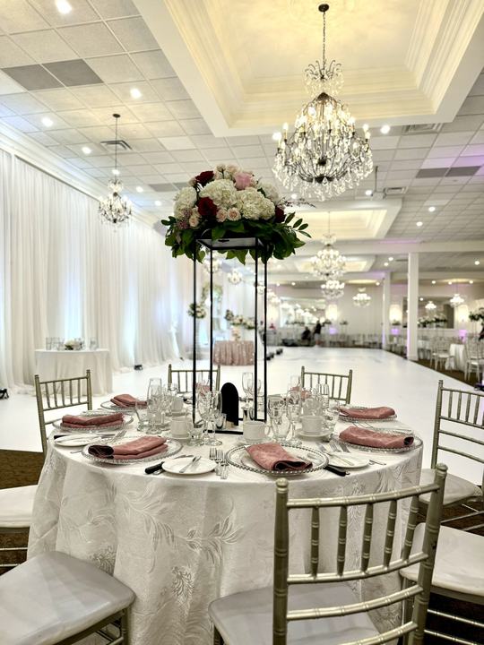 Tall black-stand centerpiece burgundy and white, ballroom
