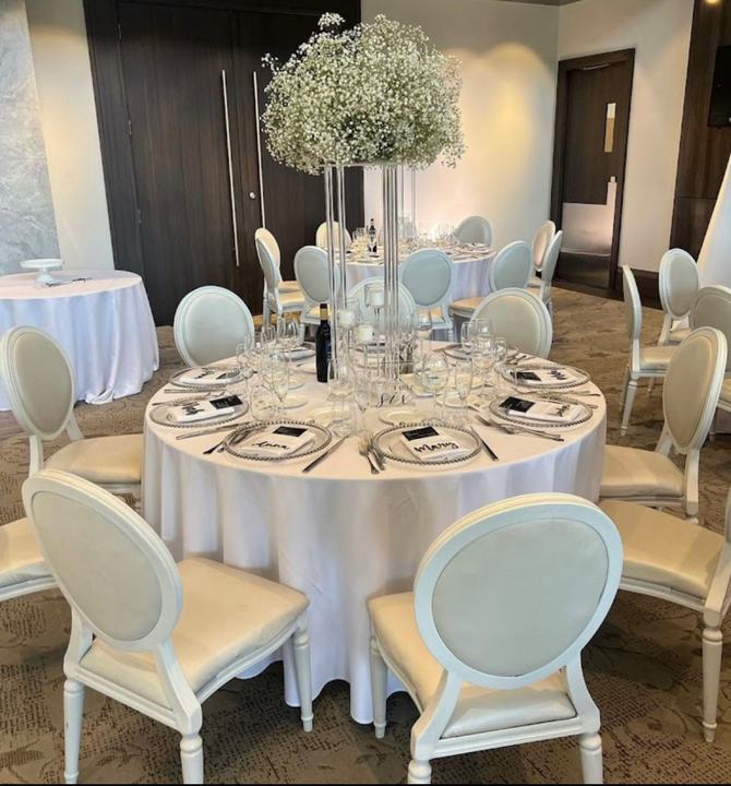 Baby's breath tall centerpiece round table