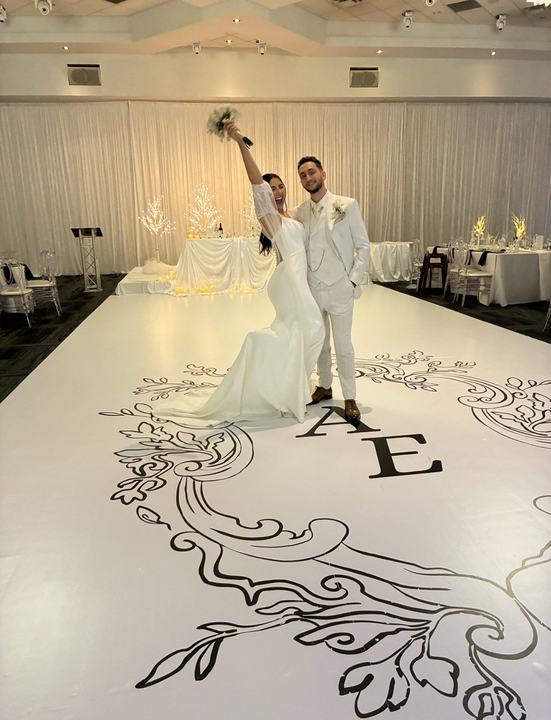Dancing on the floor wrap, bouquet raised